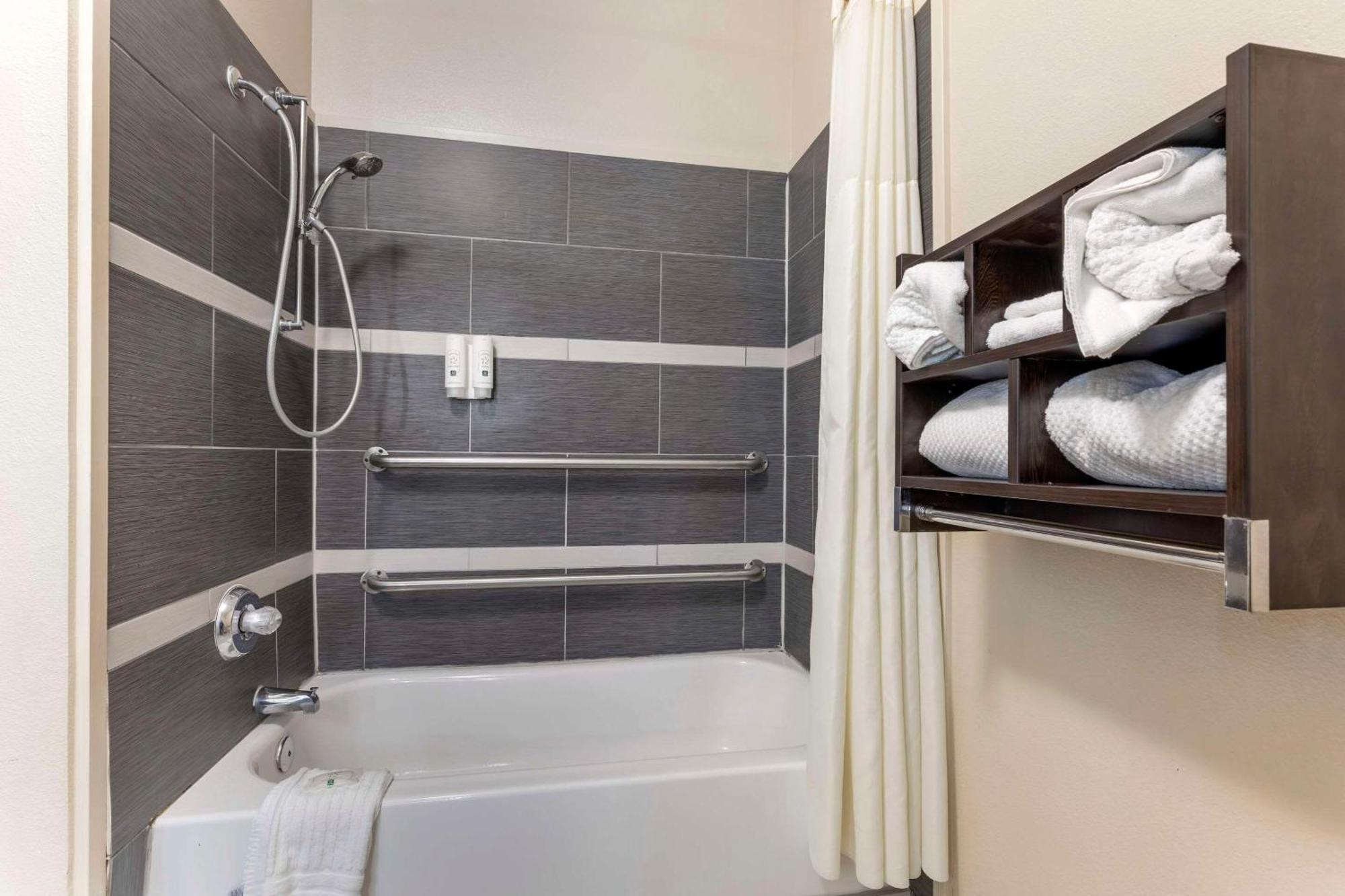 Quality Inn & Suites Wichita Falls I-44 Ngoại thất bức ảnh