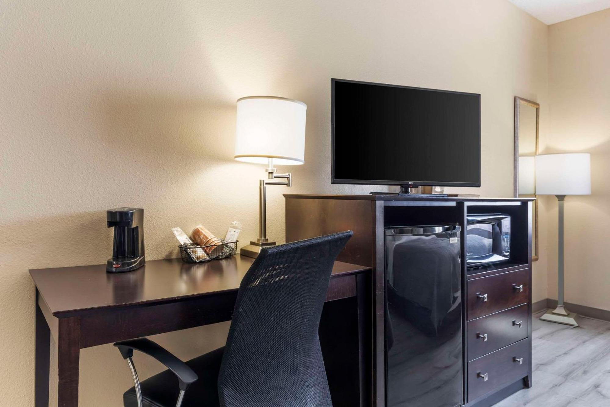 Quality Inn & Suites Wichita Falls I-44 Ngoại thất bức ảnh