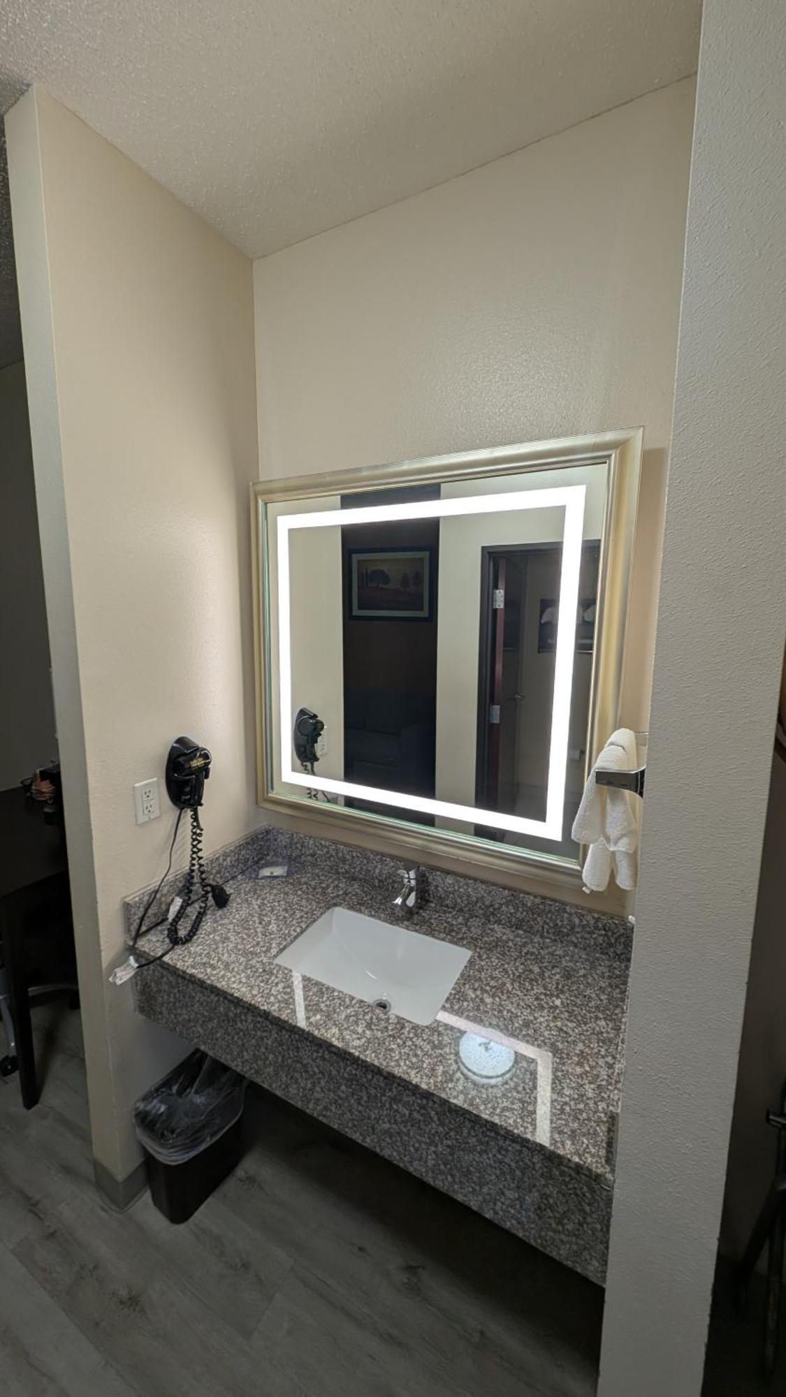 Quality Inn & Suites Wichita Falls I-44 Ngoại thất bức ảnh